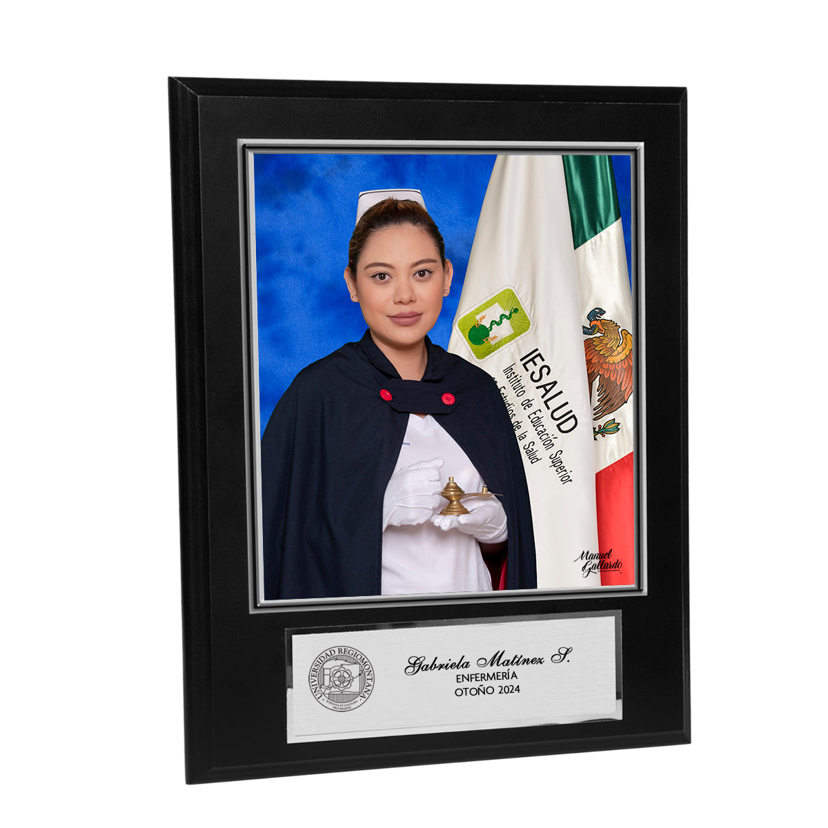 Modelo 41 - Foto 7x8" sobre una base negra con placa plateada personalizada con nombre, carrera y generación