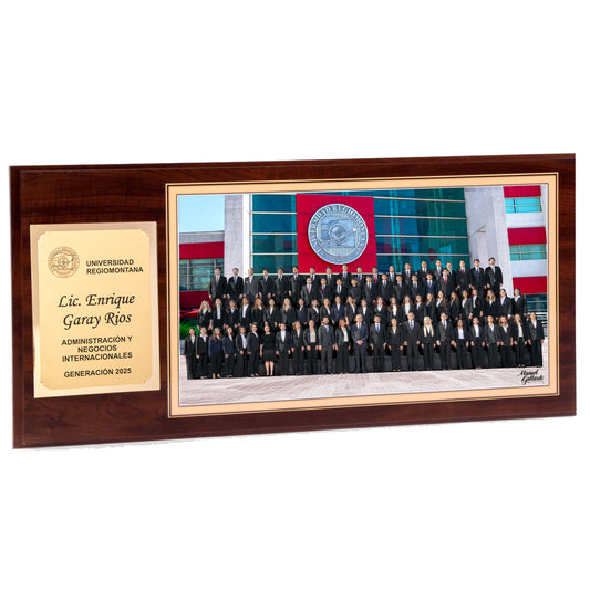 Modelo 1 - Foto 11x20” con placa dorada personalizada y base café