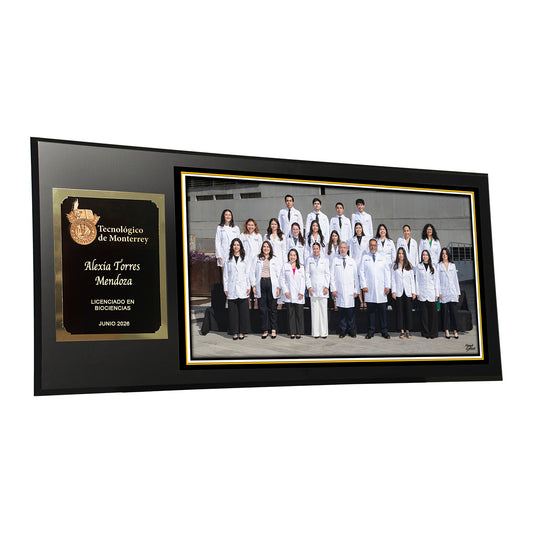Modelo 31 - Foto 11x20” con placa negra personalizada, logo realzado y base negra
