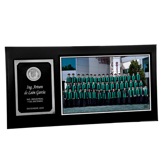 Modelo 35 - Foto 9x15" con placa negra personalizada, logo realzado plateado y base negra